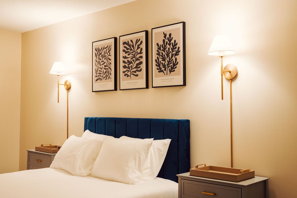 Neutrales Beispielbild einer modernen Hotelaußenansicht